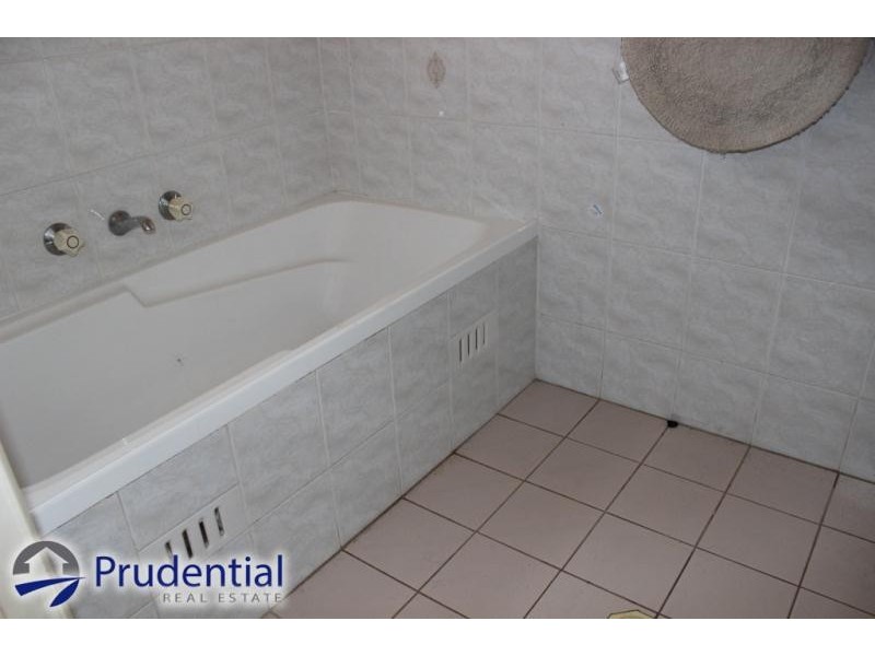 55B Larapinta Crescent, St Helens Park NSW 2560