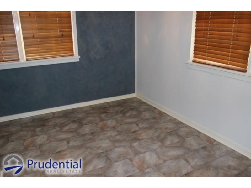 12 Watt Street, Leumeah NSW 2560