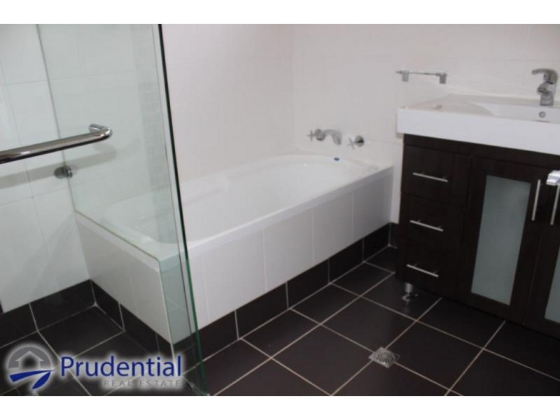 25 Missouri Street, Kearns NSW 2558