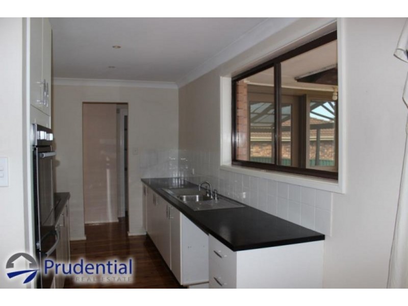 25 Missouri Street, Kearns NSW 2558