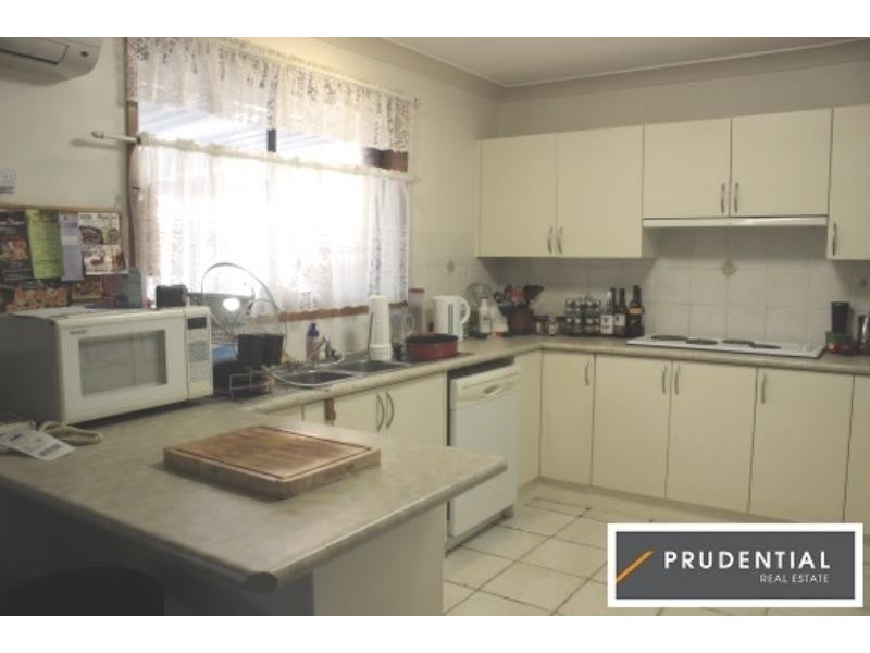 49 Amundsen Avenue, Leumeah NSW 2560