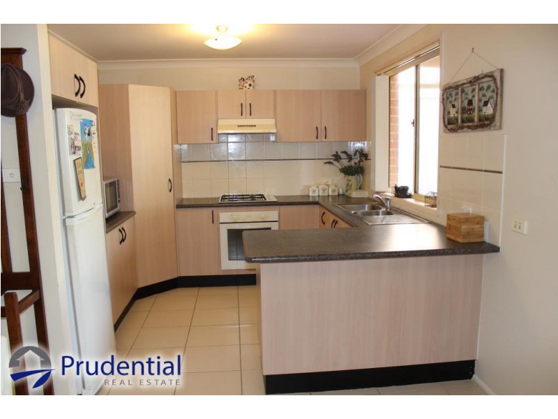 26B Fullerton Circuit, St Helens Park NSW 2560