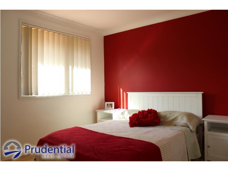 26B Fullerton Circuit, St Helens Park NSW 2560