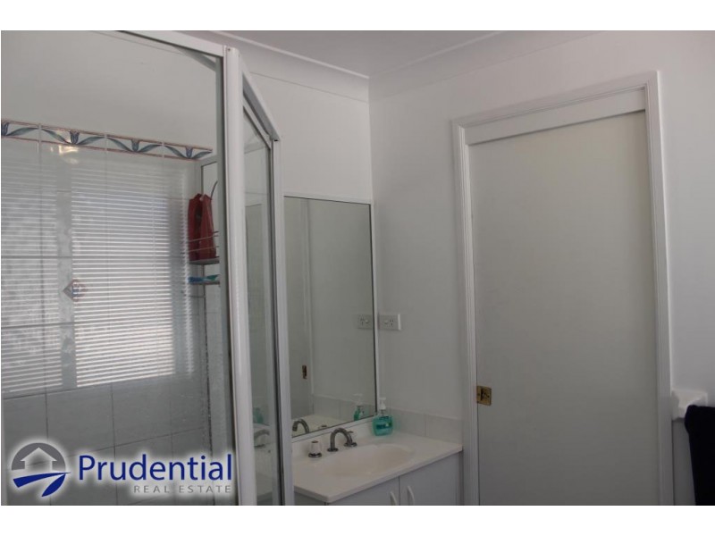 26B Fullerton Circuit, St Helens Park NSW 2560