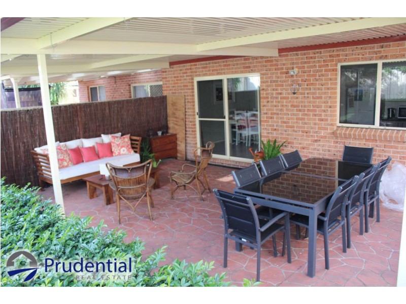 26B Fullerton Circuit, St Helens Park NSW 2560