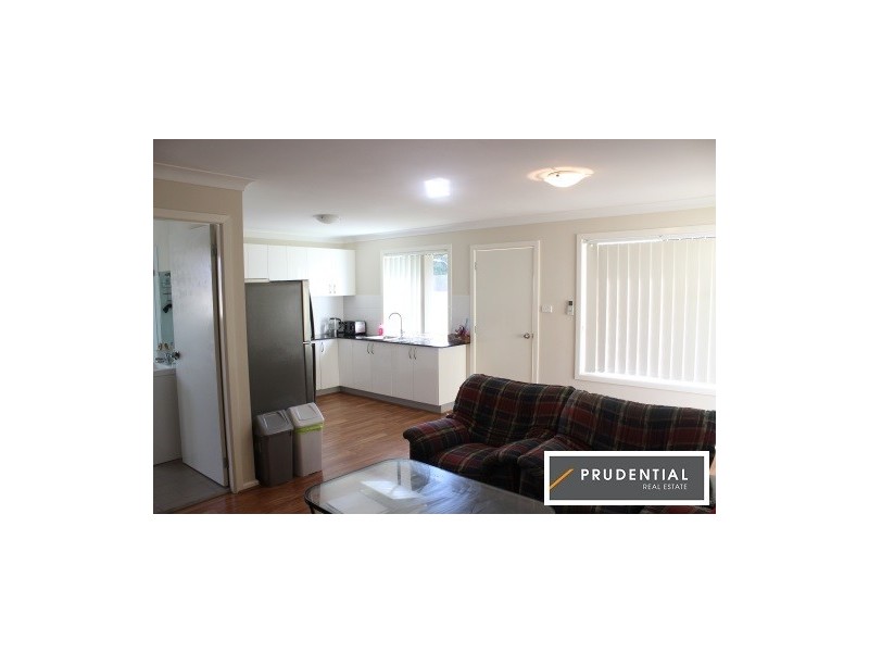 10 Crispsparkle Drive, Ambarvale NSW 2560