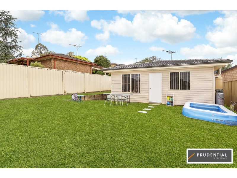 10 Crispsparkle Drive, Ambarvale NSW 2560