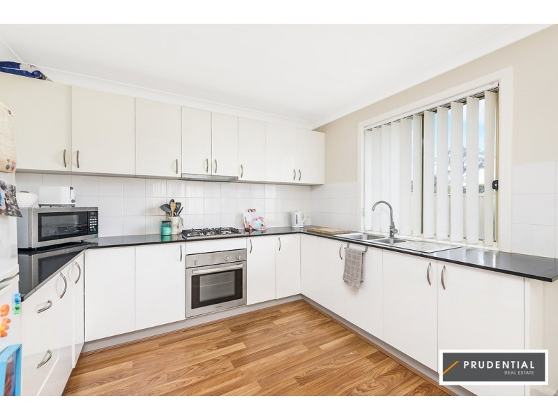 10 Crispsparkle Drive, Ambarvale NSW 2560