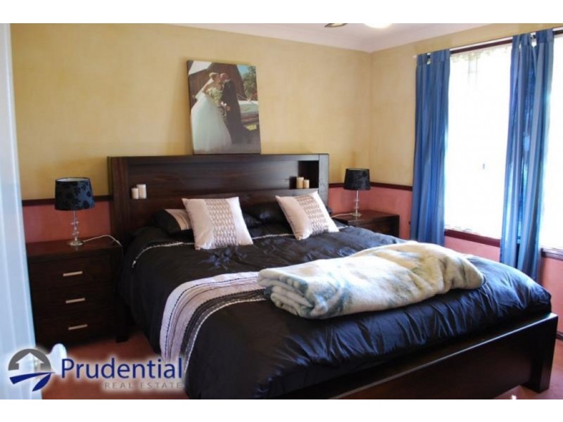 3 Woylie Place, St Helens Park NSW 2560