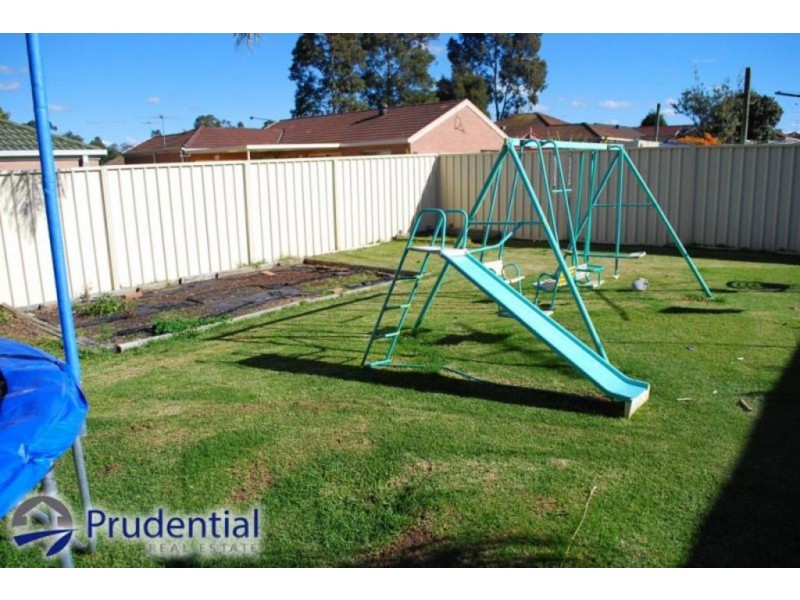 3 Woylie Place, St Helens Park NSW 2560