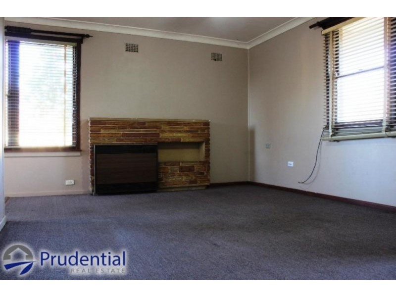 31 Hargrave Street, Leumeah NSW 2560