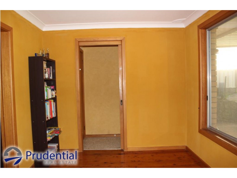 35 Bottlebrush Avenue, Bradbury NSW 2560