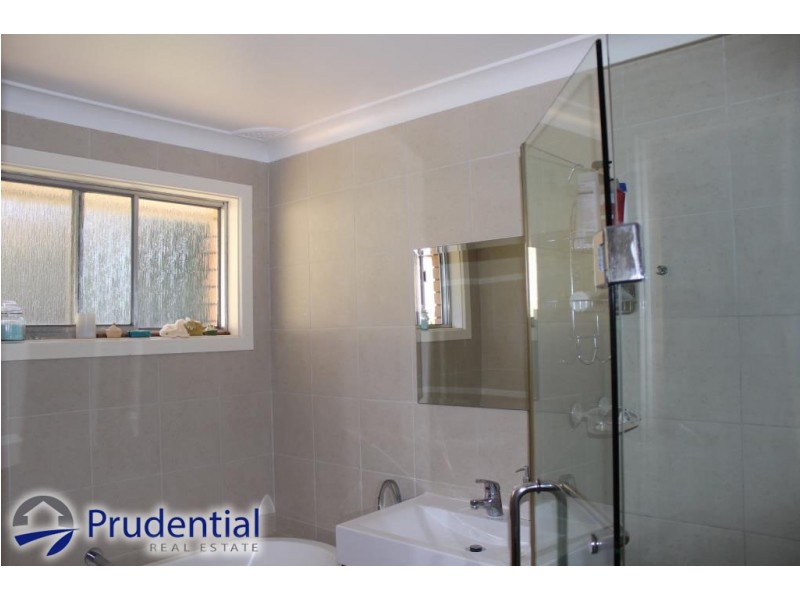 35 Bottlebrush Avenue, Bradbury NSW 2560