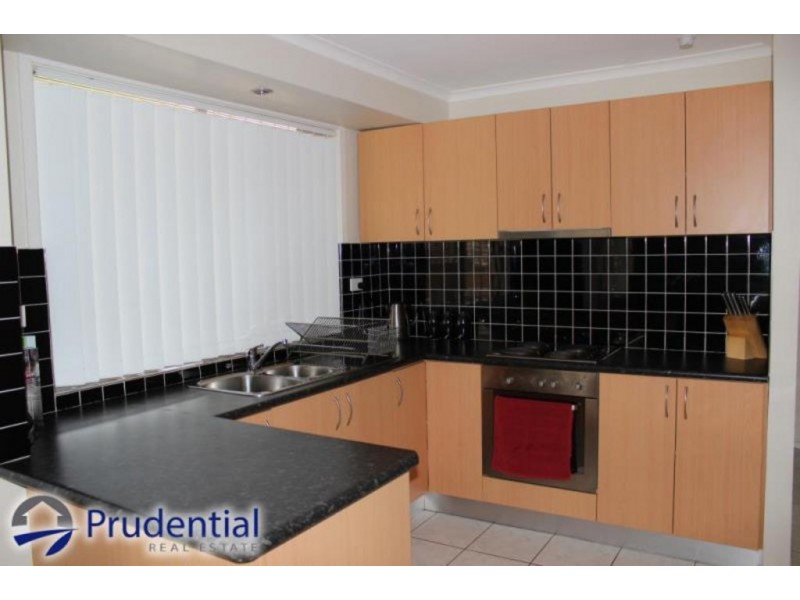 10 Dolomite Place, Eagle Vale NSW 2558