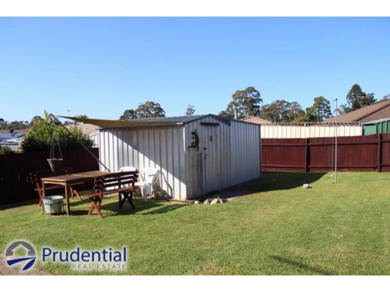 17 Holman Place, St Helens Park NSW 2560