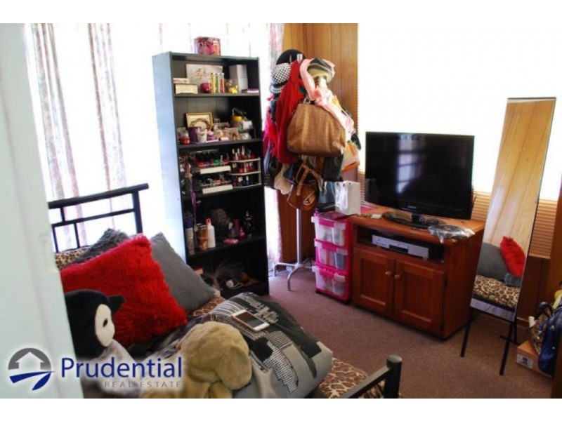 53 Kent Street, Minto NSW 2566