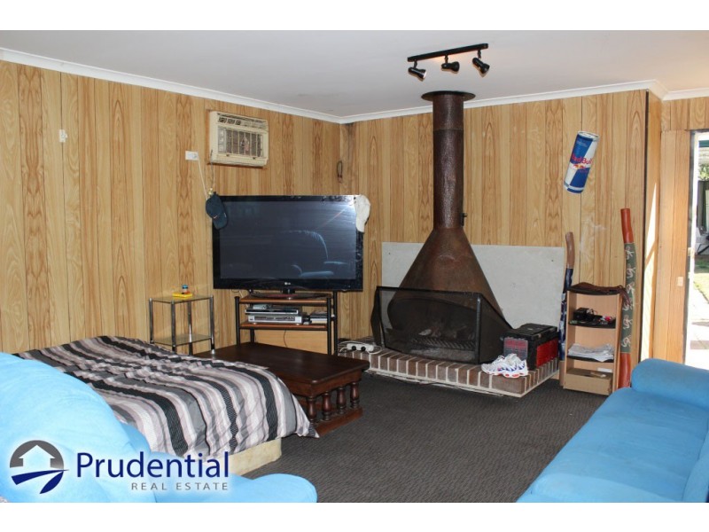 90 Carrington Circuit, Leumeah NSW 2560