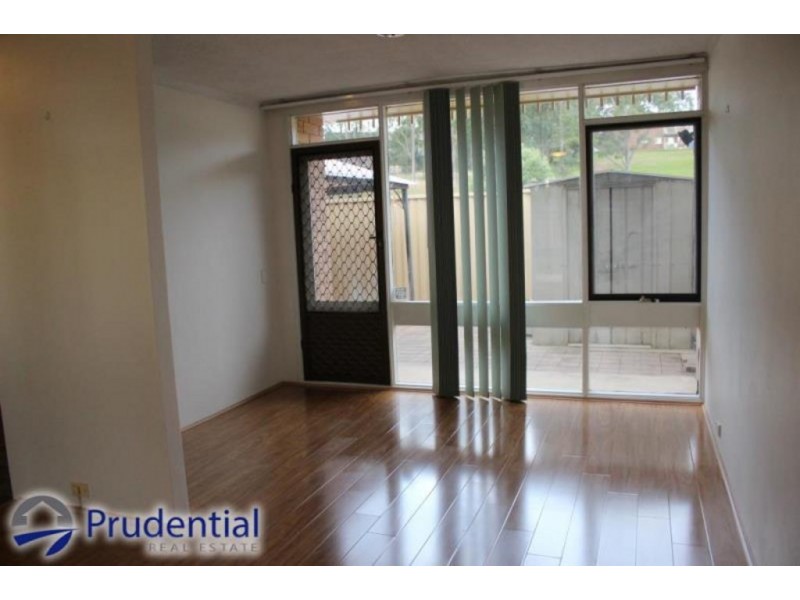 11/42 Woodhouse Drive, Ambarvale NSW 2560