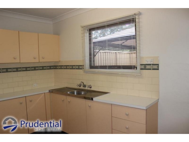 11/42 Woodhouse Drive, Ambarvale NSW 2560