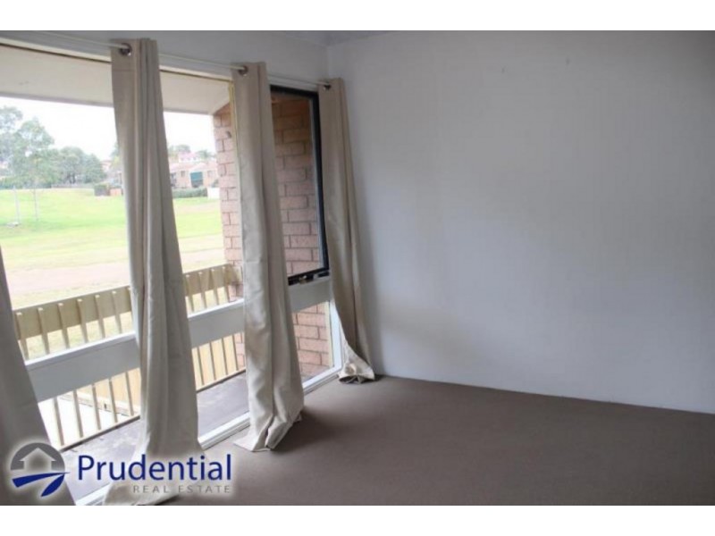 11/42 Woodhouse Drive, Ambarvale NSW 2560