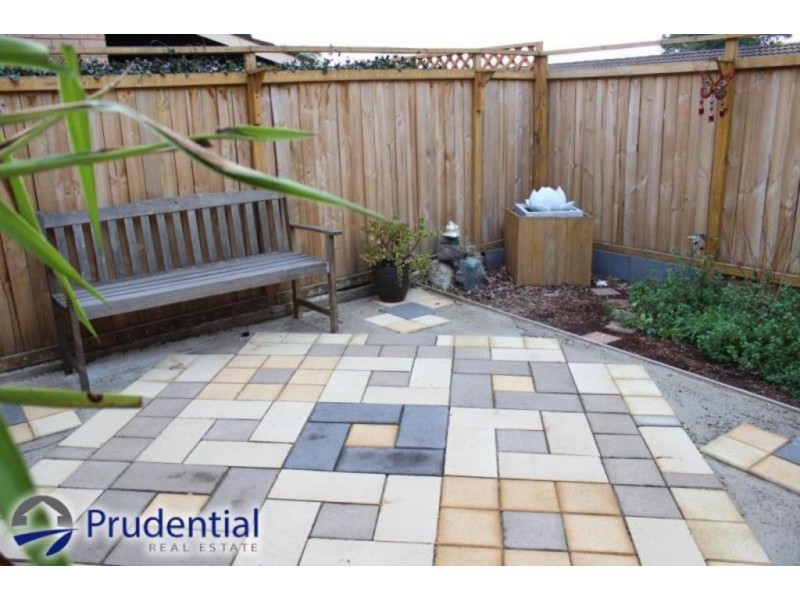 11/42 Woodhouse Drive, Ambarvale NSW 2560