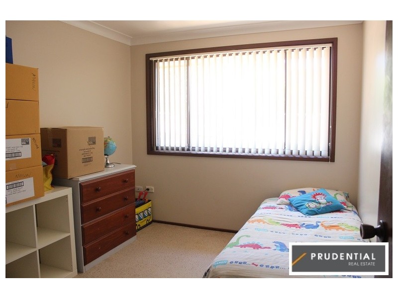 15 Knight Place, Minto NSW 2566