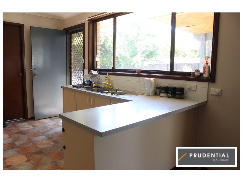 15 Knight Place, Minto NSW 2566