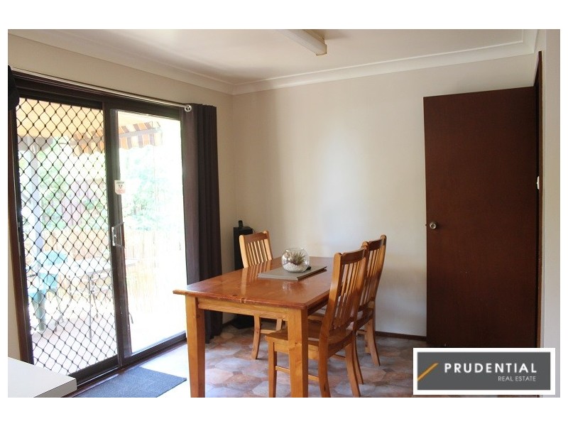15 Knight Place, Minto NSW 2566