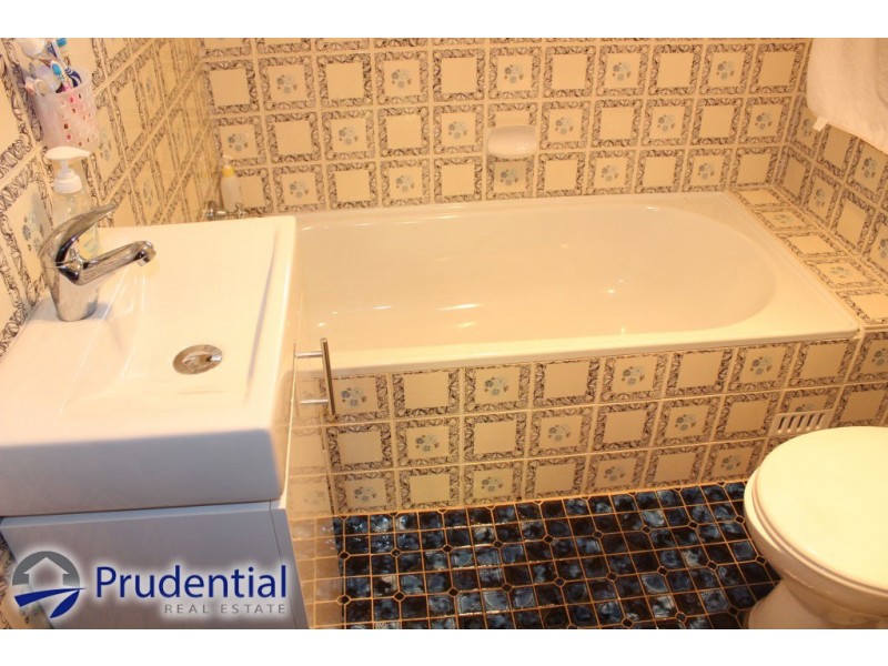 1/2A Condamine Street, Campbelltown NSW 2560