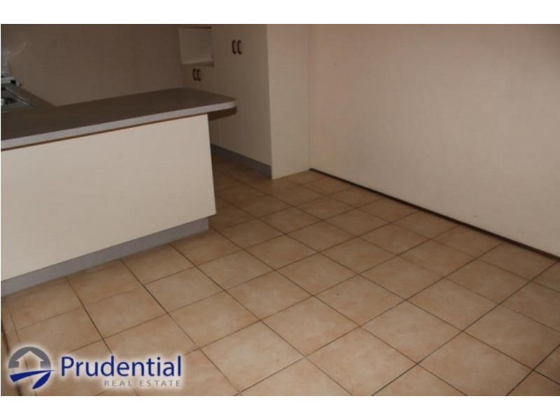 8 Sauternes Place, Eschol Park NSW 2558