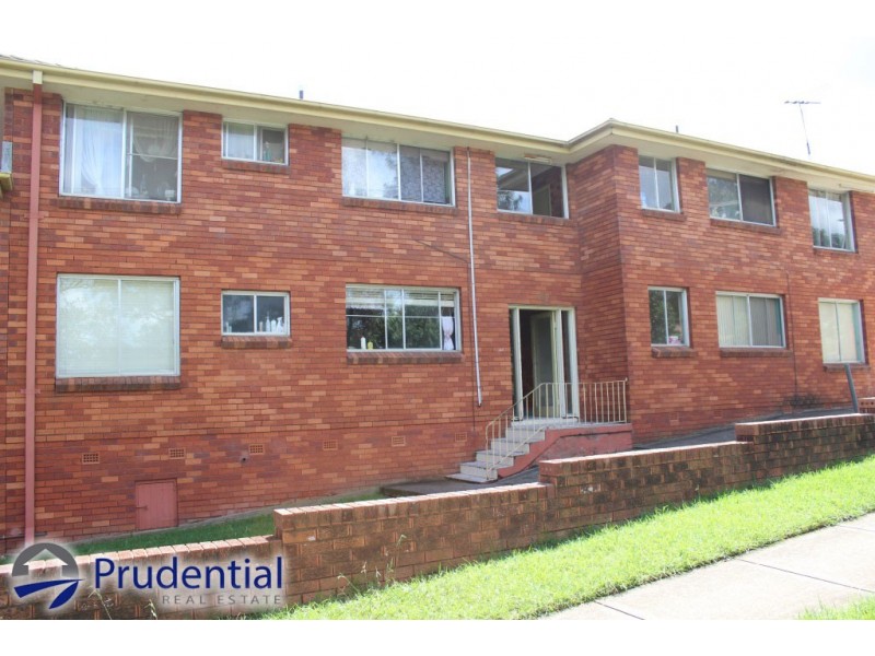 4/102 Dumaresq Street, Campbelltown NSW 2560
