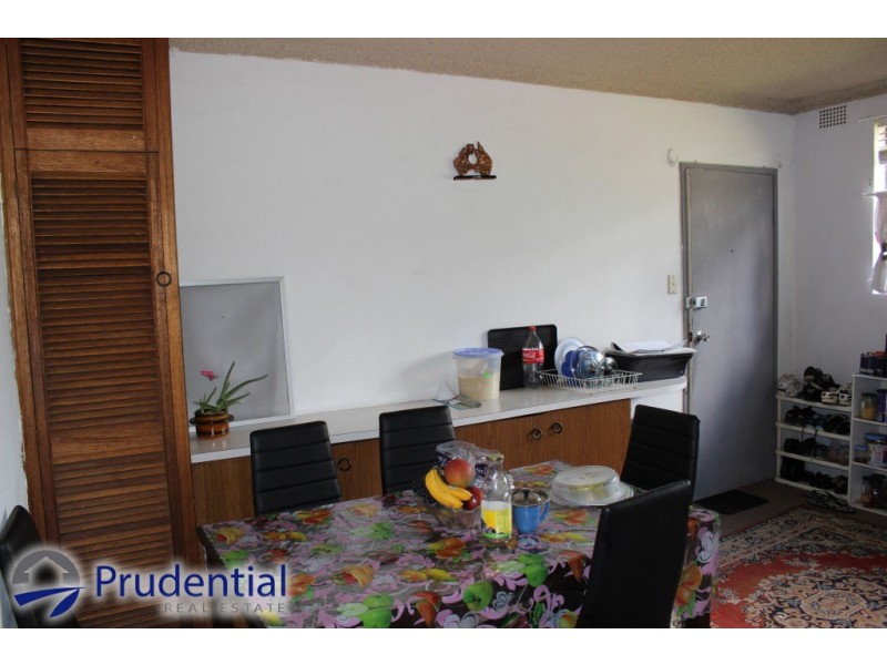 4/102 Dumaresq Street, Campbelltown NSW 2560