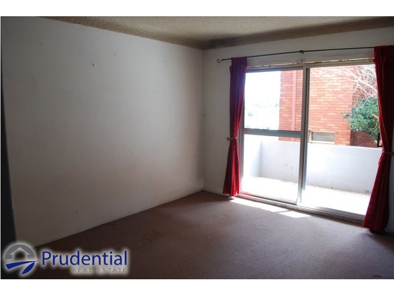 4/102 Dumaresq Street, Campbelltown NSW 2560