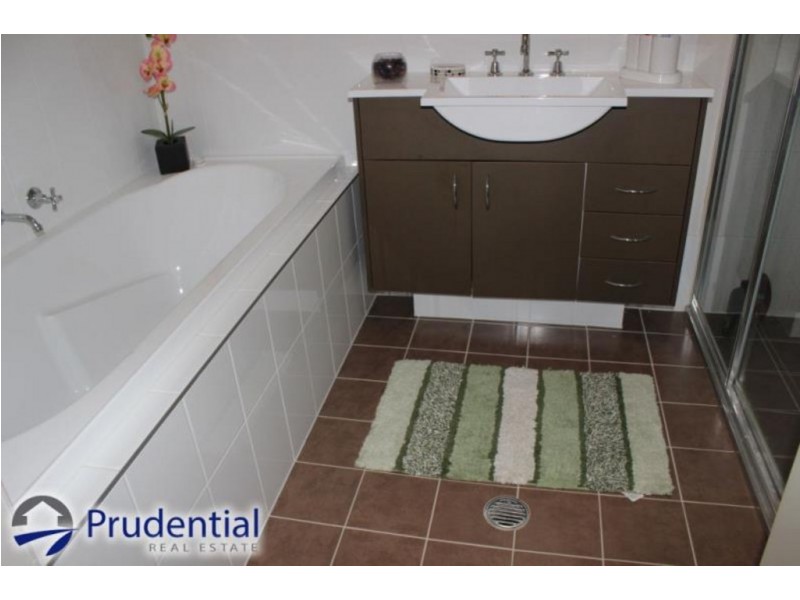 58 Hidcote Road, Campbelltown NSW 2560