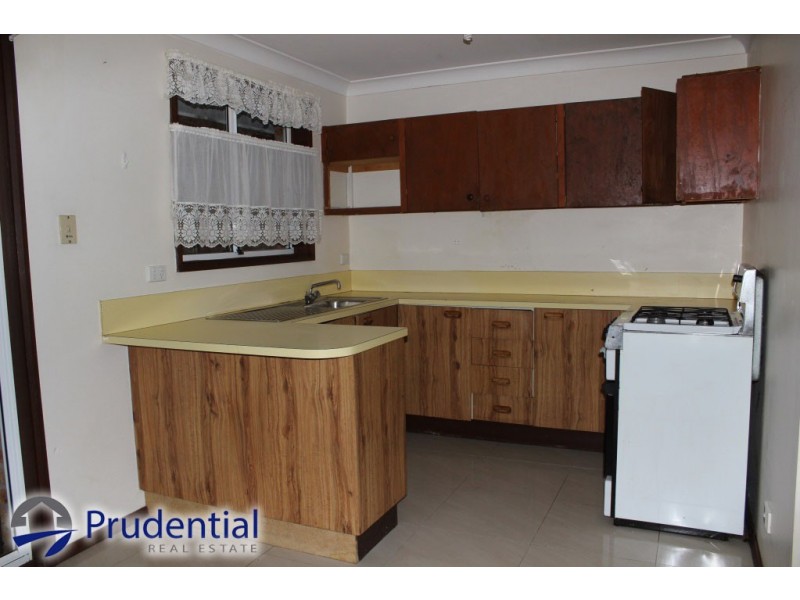 38 Pademelon Avenue, St Helens Park NSW 2560