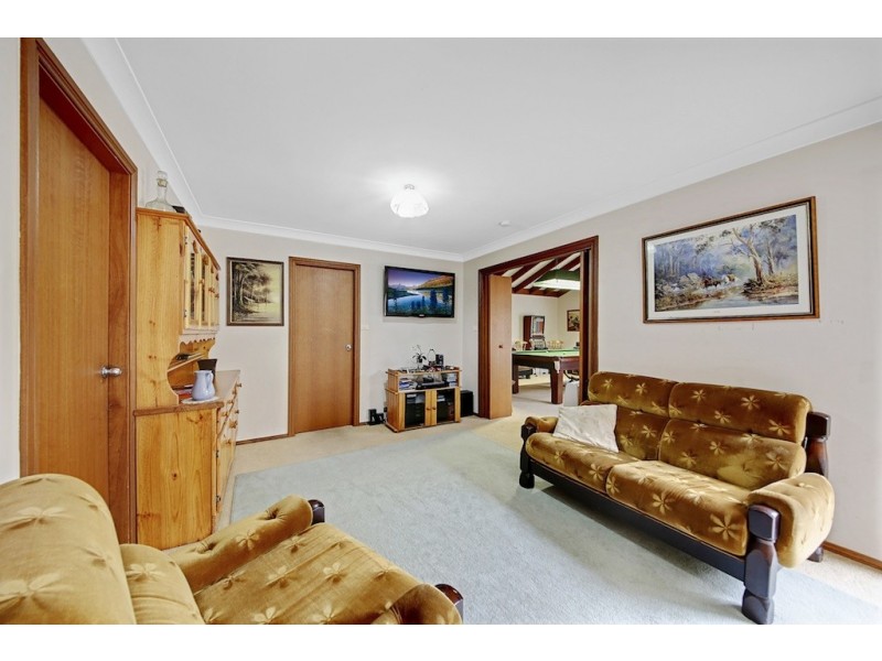 13 Derwent Place, Kearns NSW 2558