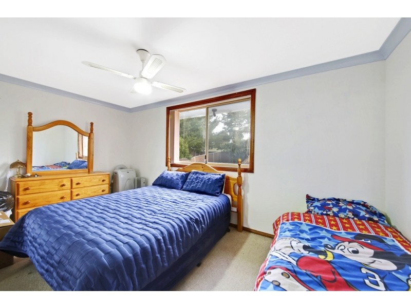 13 Derwent Place, Kearns NSW 2558