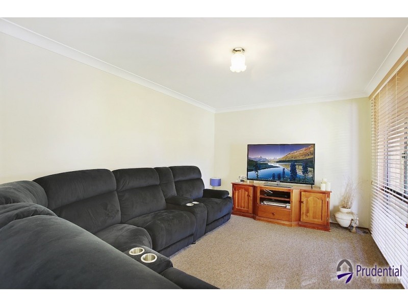 15B Lorenzo Crescent, Rosemeadow NSW 2560