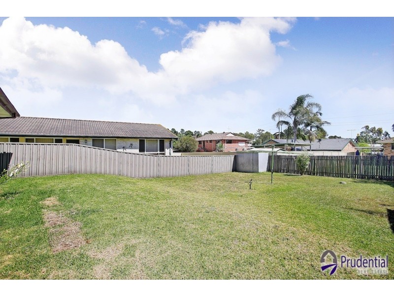 15B Lorenzo Crescent, Rosemeadow NSW 2560