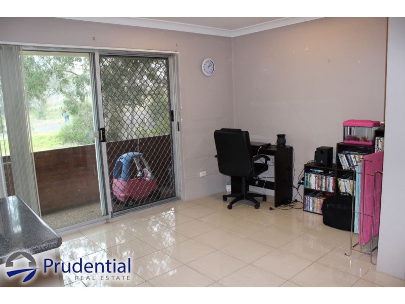 6/18 Westmoreland Road, Minto NSW 2566