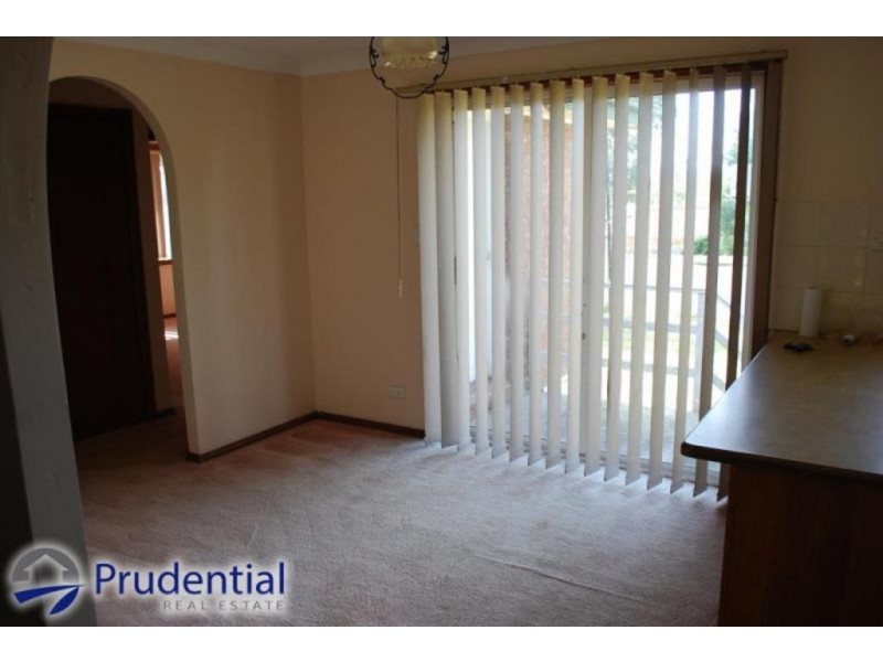 7 Karrabul Road, St Helens Park NSW 2560