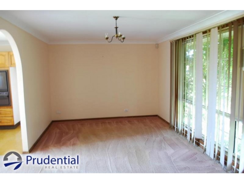 7 Karrabul Road, St Helens Park NSW 2560