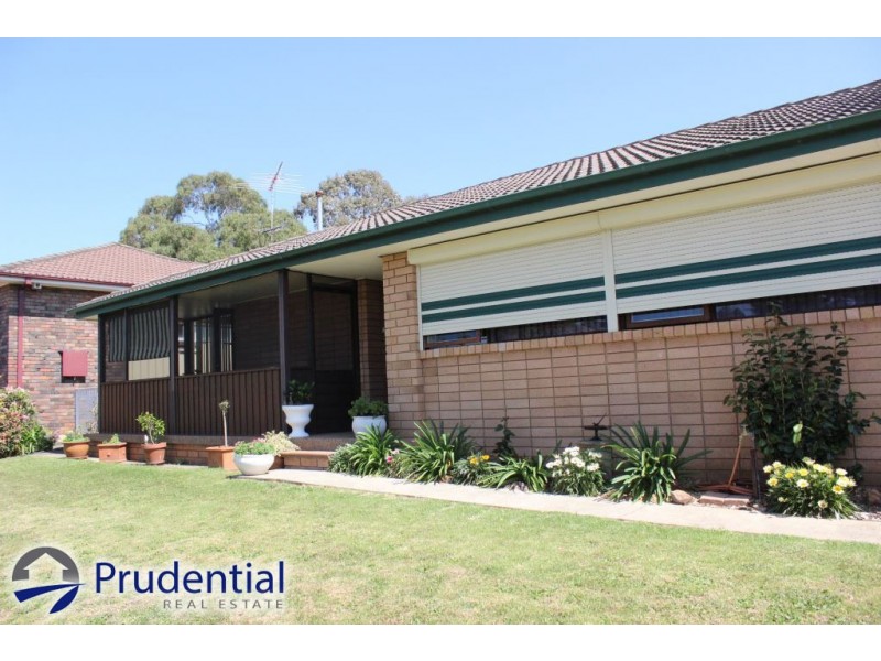 338 The Parkway, Bradbury NSW 2560