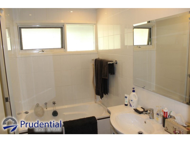 338 The Parkway, Bradbury NSW 2560