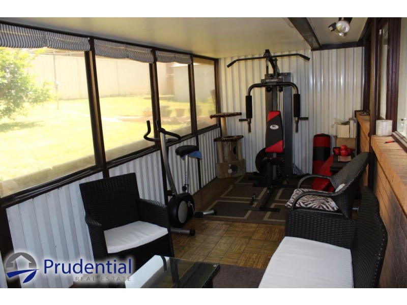 338 The Parkway, Bradbury NSW 2560