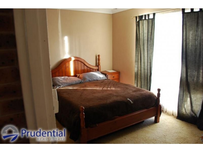 2 Bonniefield Close, Catherine Field NSW 2557