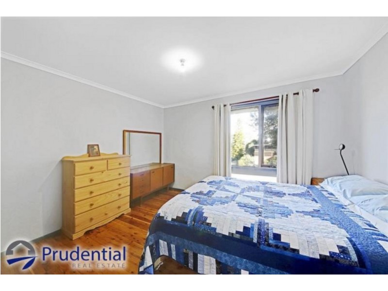 3 Cobb Place, Ambarvale NSW 2560