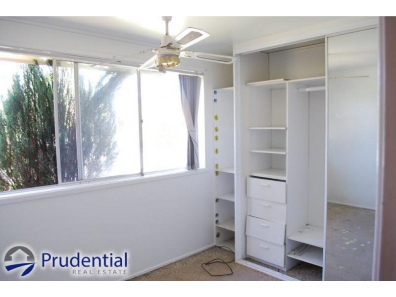 10 Warrina Road, Bradbury NSW 2560