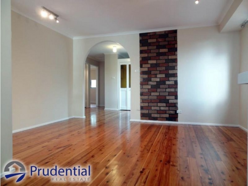 6 Horatio Street, Rosemeadow NSW 2560