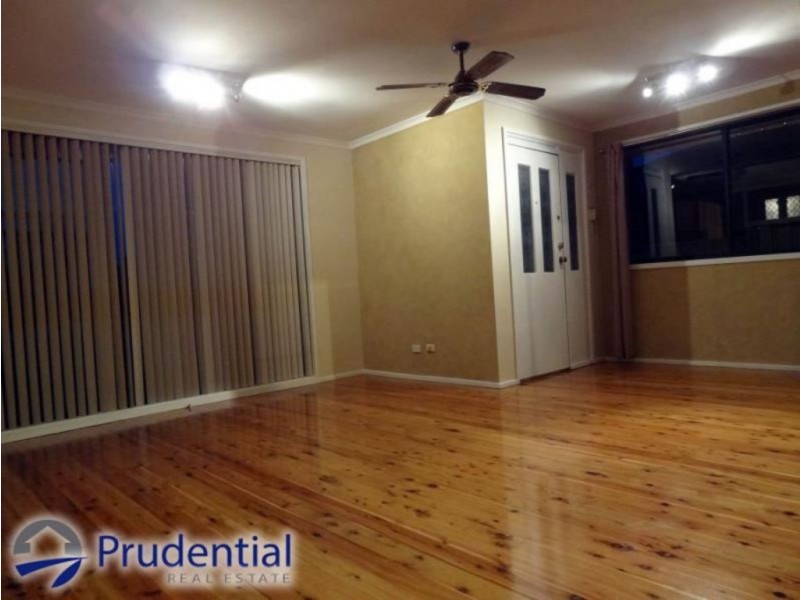 6 Horatio Street, Rosemeadow NSW 2560